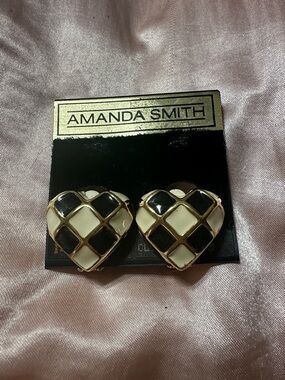 Amanda Smith Black and Cream Harlequin Heart Clip-On Earrings